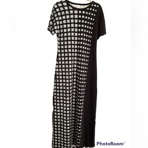 LuLaRoe Maxi Dress - Black and White Geometric